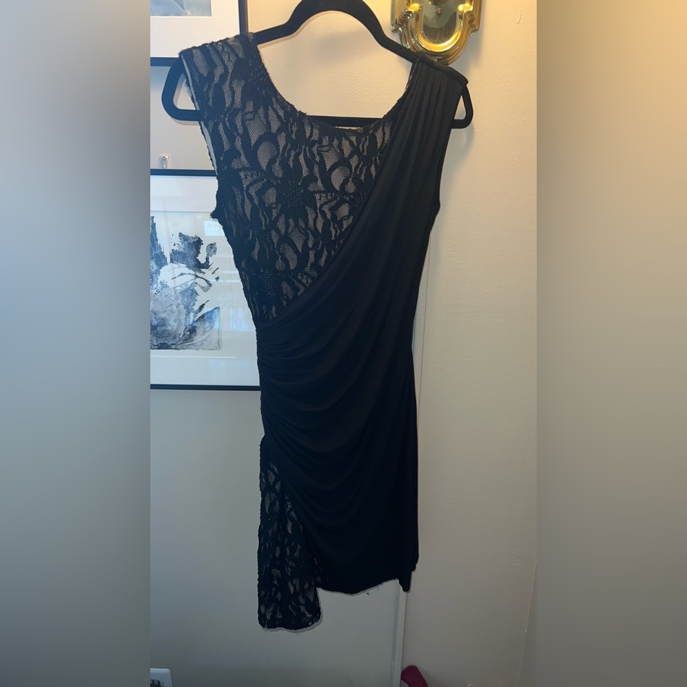 Bailey 44 Xs Black Lace Stretchy Ruched Low Back Bodycon Dress
